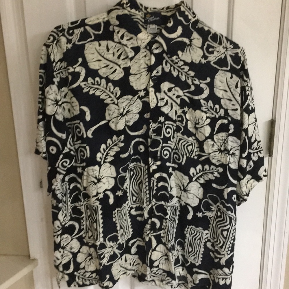 Casual and comfy men’s button down shirt
